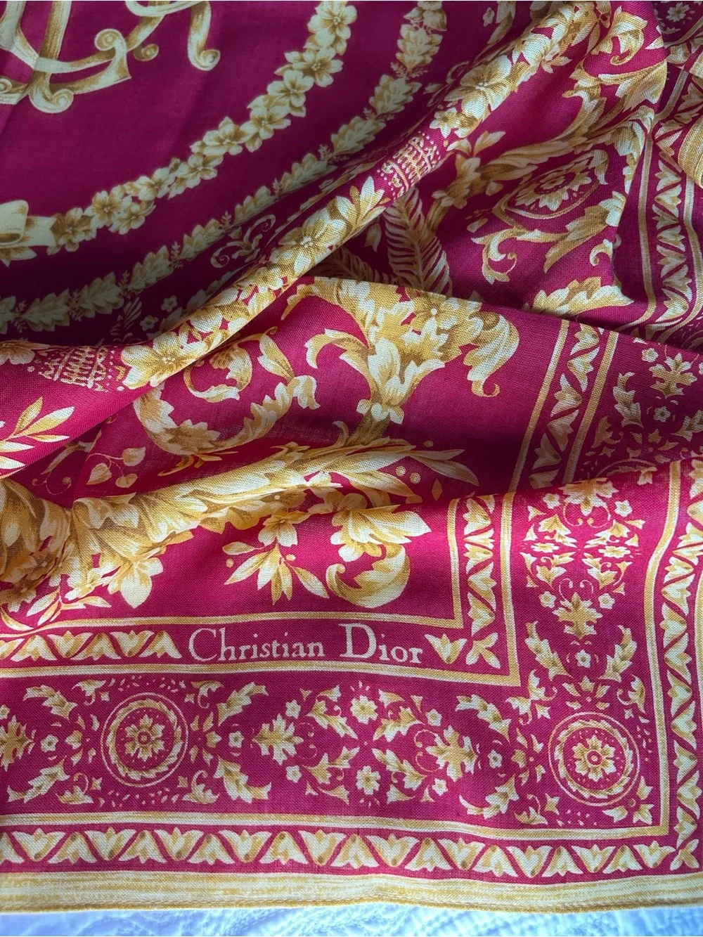 ♥️Vintage Christian Dior Red and Gold Baroque Scarf♥️